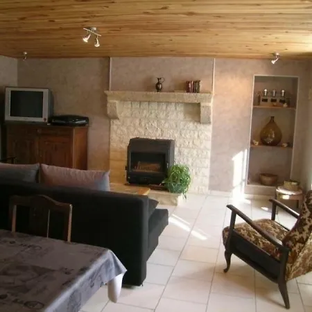 House Le Bois Pele Saint-Plaisir